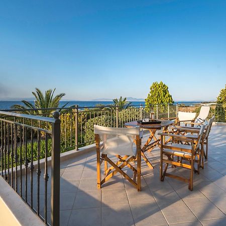 Marfaia - Villa By The Sea Agioi 외부 사진